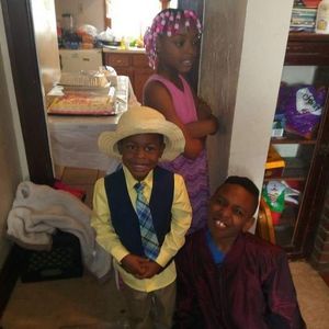 Meet your Posher, Roxanne